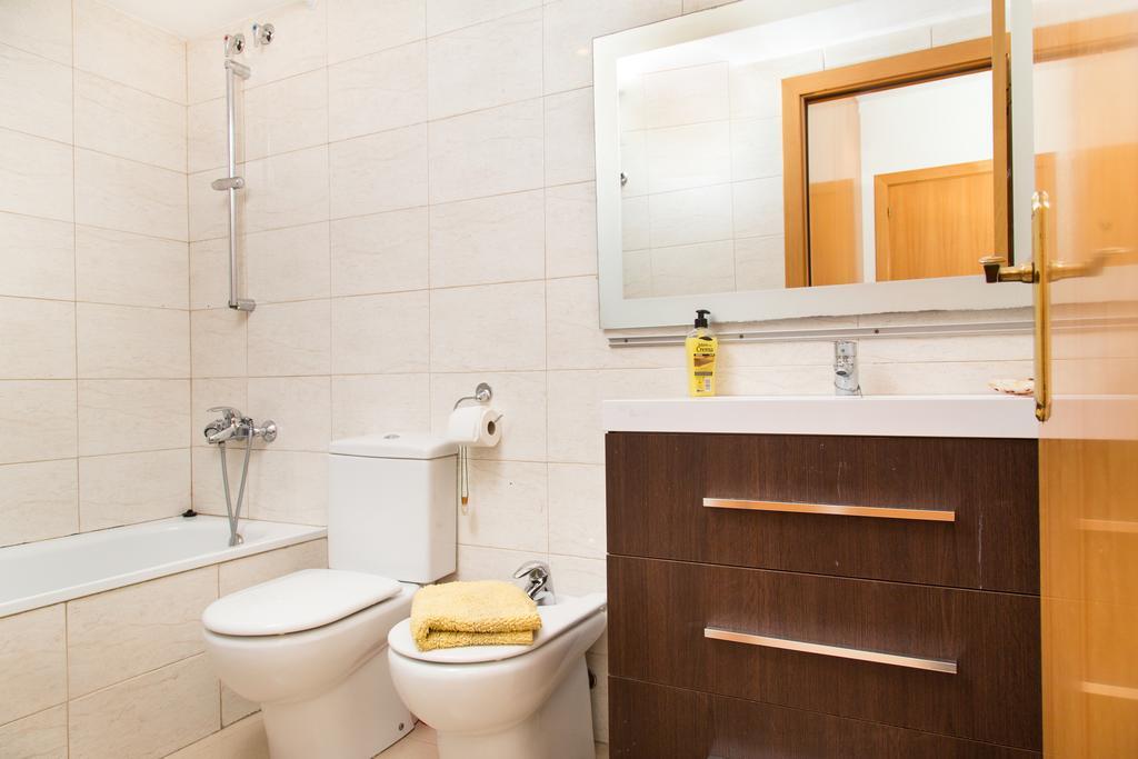 New & Sunny Apartment Барселона Экстерьер фото